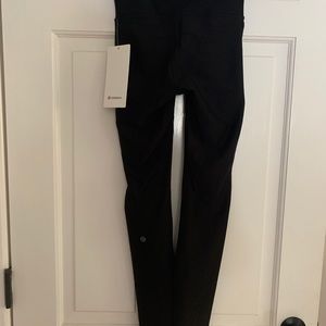 lululemon in focus run tight size 4, 25” inseam